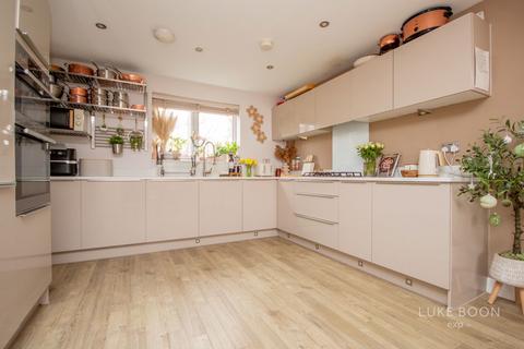 4 bedroom detached house for sale, Saddlers Way, Plymouth PL5