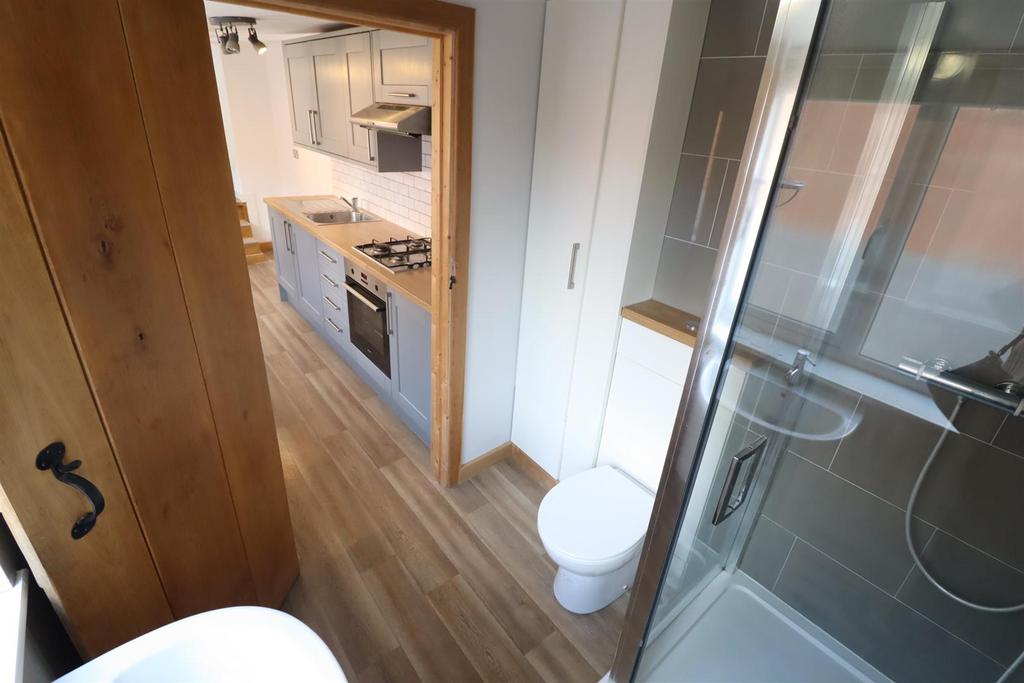 Bathroom Aspect Two