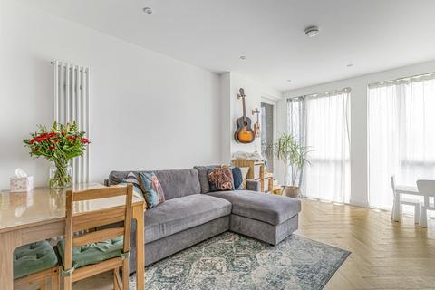 1 bedroom apartment for sale, Ravensbury Terrace, London, SW18