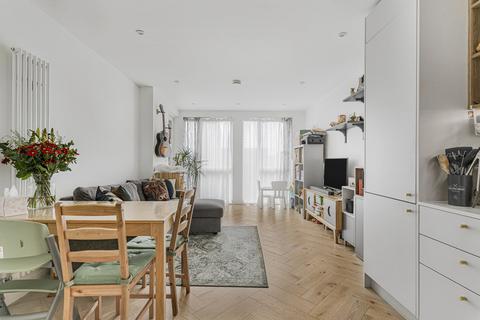 1 bedroom apartment for sale, Ravensbury Terrace, London, SW18