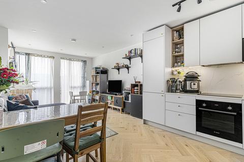 1 bedroom apartment for sale, Ravensbury Terrace, London, SW18