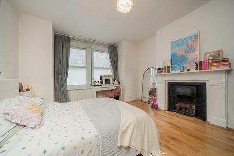 2 bedroom flat to rent, Wandsworth Bridge Road, London SW6