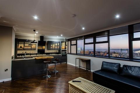 1 bedroom apartment to rent, 701 Essex HouseManor StreetHull