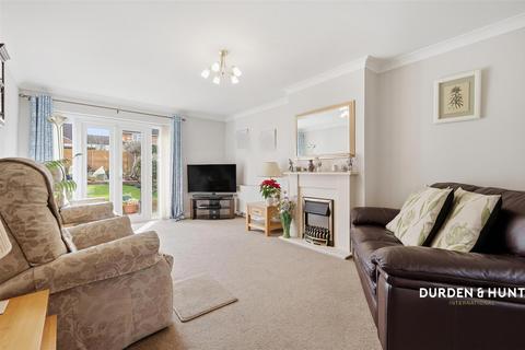 undefined, Knights Walk, Abridge, RM4