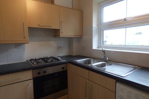 2 bedroom flat to rent, Junction Road, Brentwood, CM14