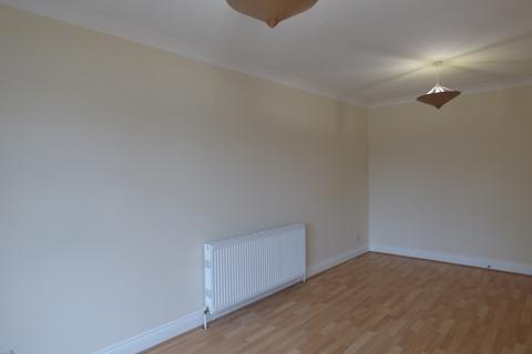 2 bedroom flat to rent, Junction Road, Brentwood, CM14