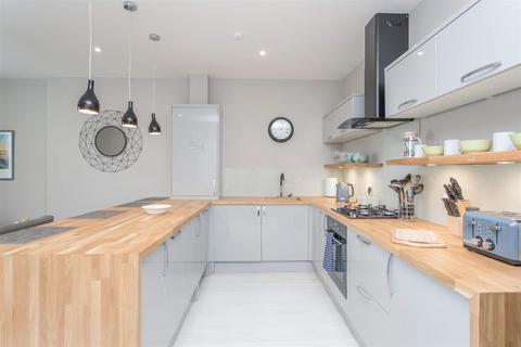 2 bedroom flat to rent, Western Road, Brighton