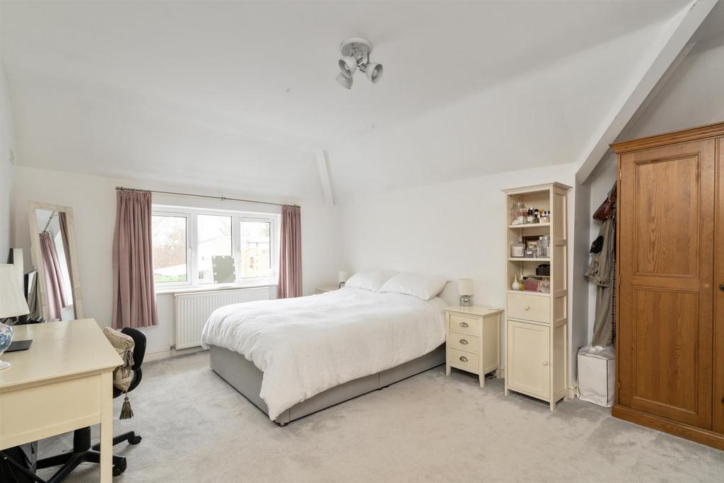 2111 Warwick Road 3.jpg