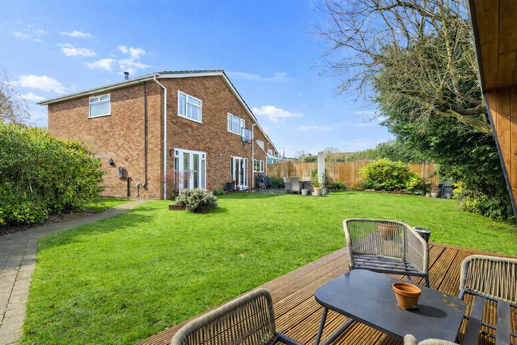 55 Hollywell Rd garden view.jpg