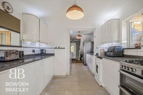 3 bedroom semi-detached house for sale, Fairview Drive, Chigwell, IG7