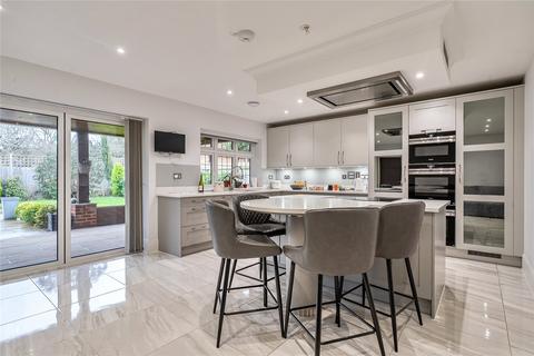 4 bedroom detached house for sale, Hasell Park Place, Bromley