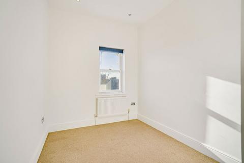 3 bedroom flat for sale, Overhill Road, London SE22