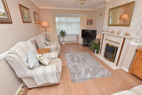 undefined, Peaks Avenue, New Waltham, Grimsby DN36
