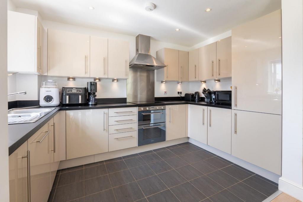 Kitchen-2.jpg