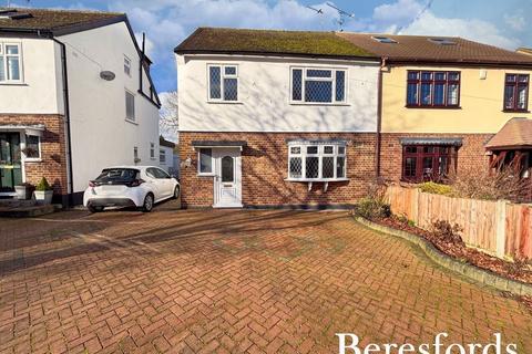 3 bedroom semi-detached house for sale, Peterborough Avenue, Upminster, RM14