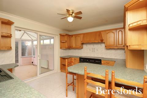 3 bedroom semi-detached house for sale, Peterborough Avenue, Upminster, RM14