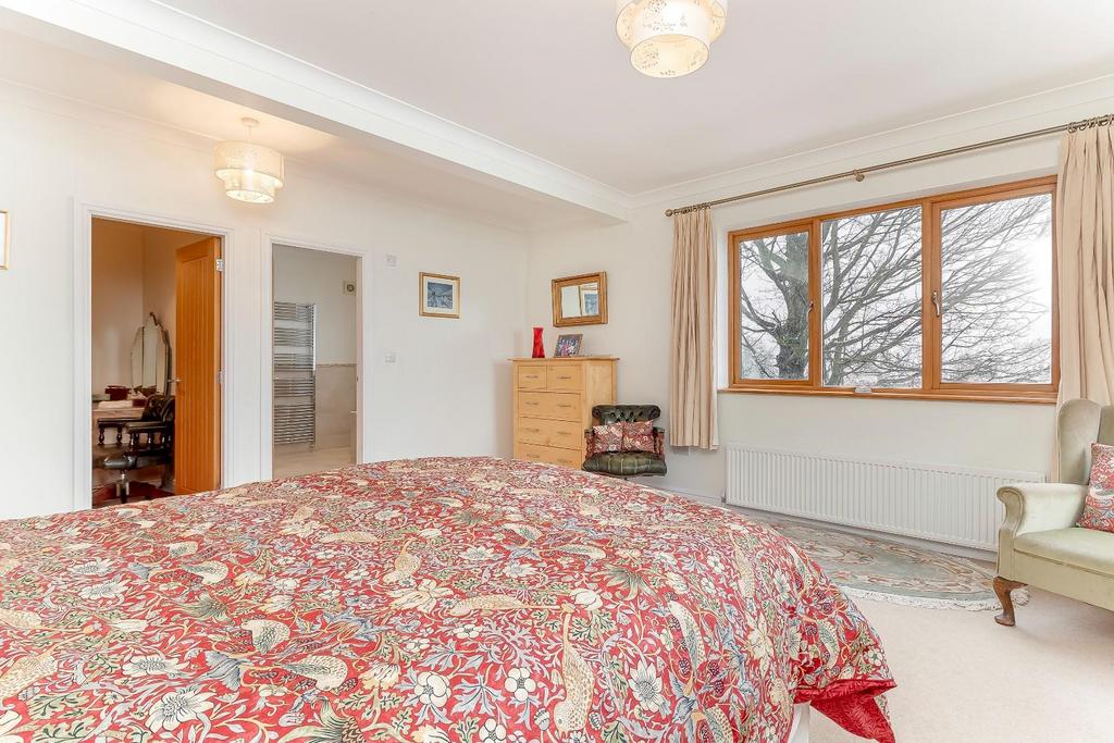 Master Bedroom - C.jpg