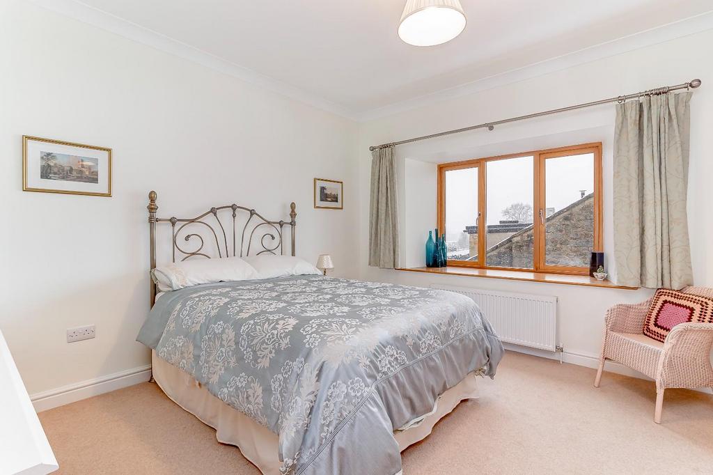 Bedroom 4 - B.jpg