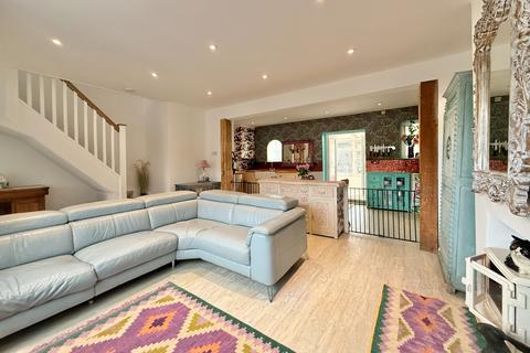 3 bedroom property for sale, Warsash Road, Titchfield Common