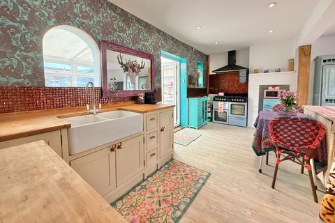 3 bedroom property for sale, Warsash Road, Titchfield Common