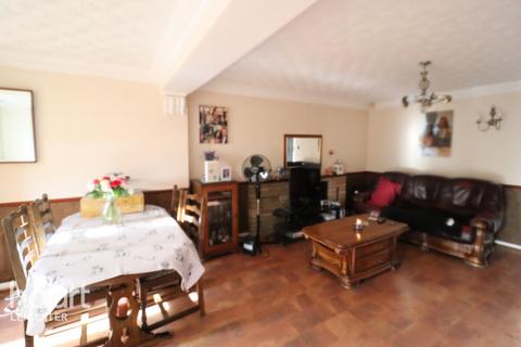 3 bedroom semi-detached house for sale, Rosamund Avenue, Leicester