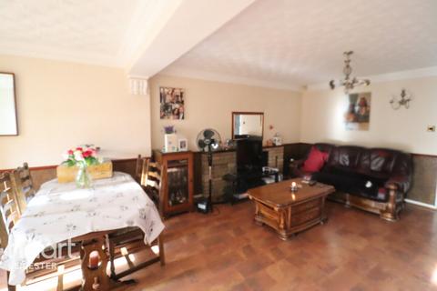 3 bedroom semi-detached house for sale, Rosamund Avenue, Leicester