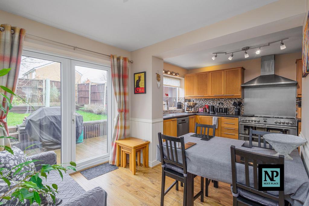 Kitchen / Dining Room