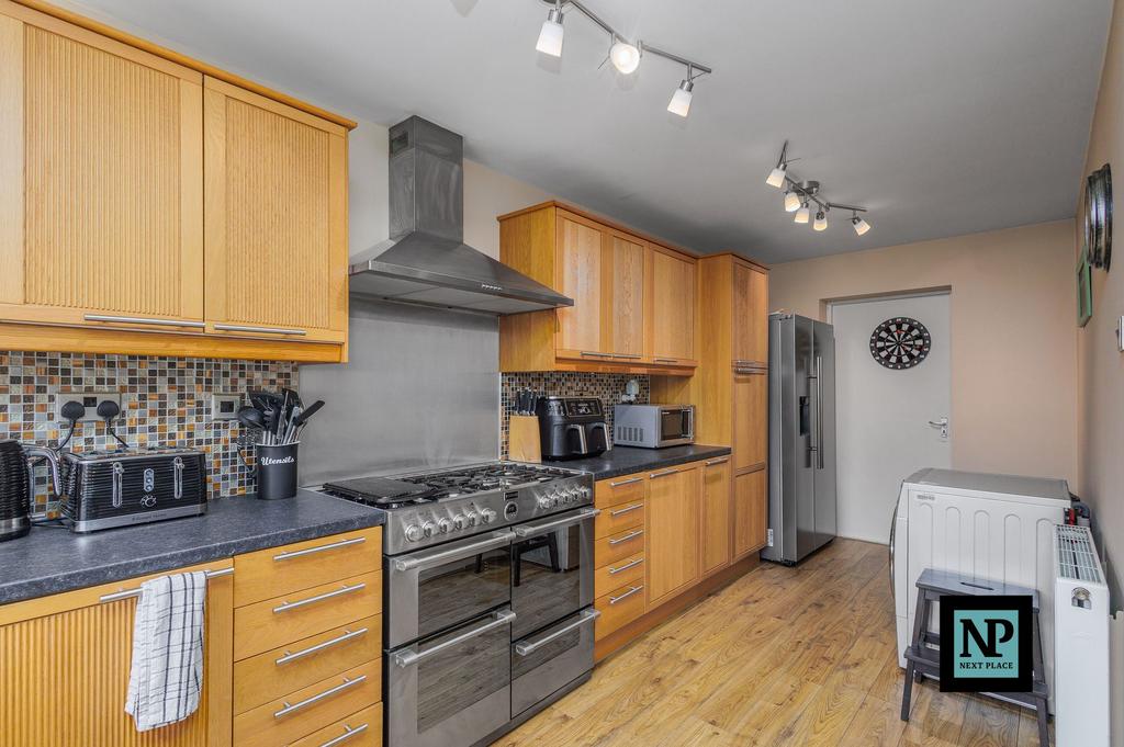 Kitchen / Dining Room
