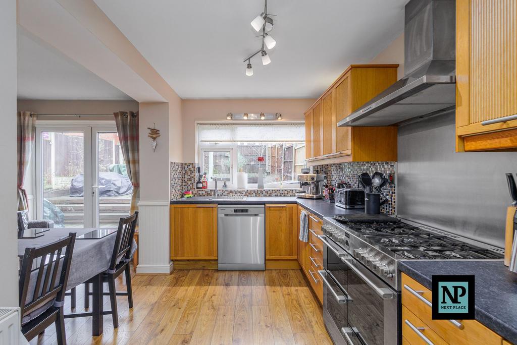 Kitchen / Dining Room