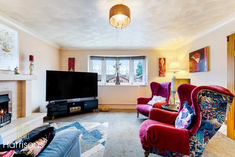 3 bedroom detached bungalow for sale, Whitsundale, Westhoughton, Bolton, Lancashire, BL5