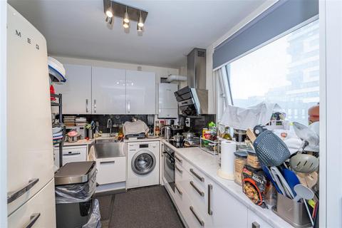 2 bedroom flat for sale, THE WATER GARDENS, London, W2