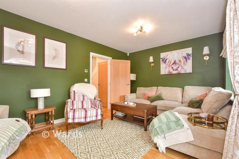 3 bedroom end of terrace house for sale, Old School Place, Ashford TN27