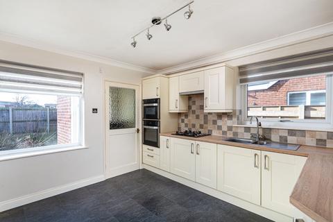 2 bedroom semi-detached bungalow for sale, Vesper Walk, Huntington, YO32