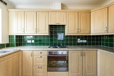 2 bedroom flat to rent, Southwood Road, Hayling Island, PO11