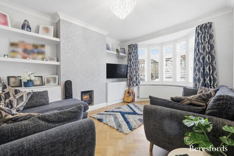 undefined, Kenilworth Gardens, Hornchurch, RM12