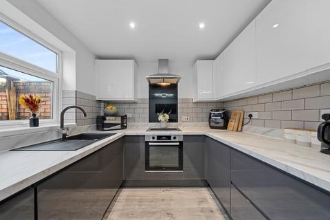 3 bedroom semi-detached house for sale, Sturton Avenue, Wigan, WN3