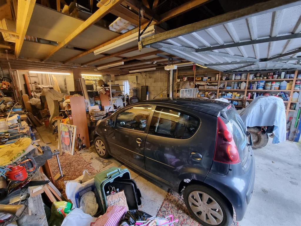 Garage.jpg
