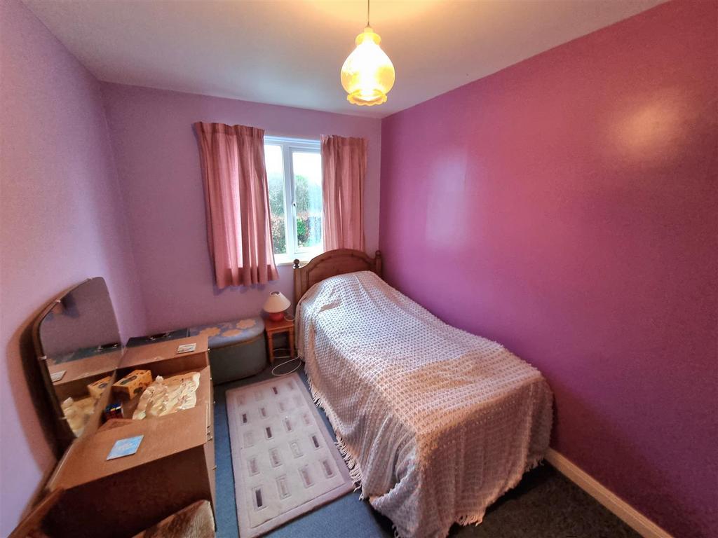 Bed 3.jpg