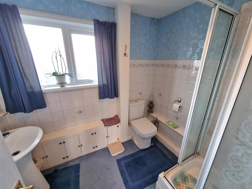 Ensuite.jpg