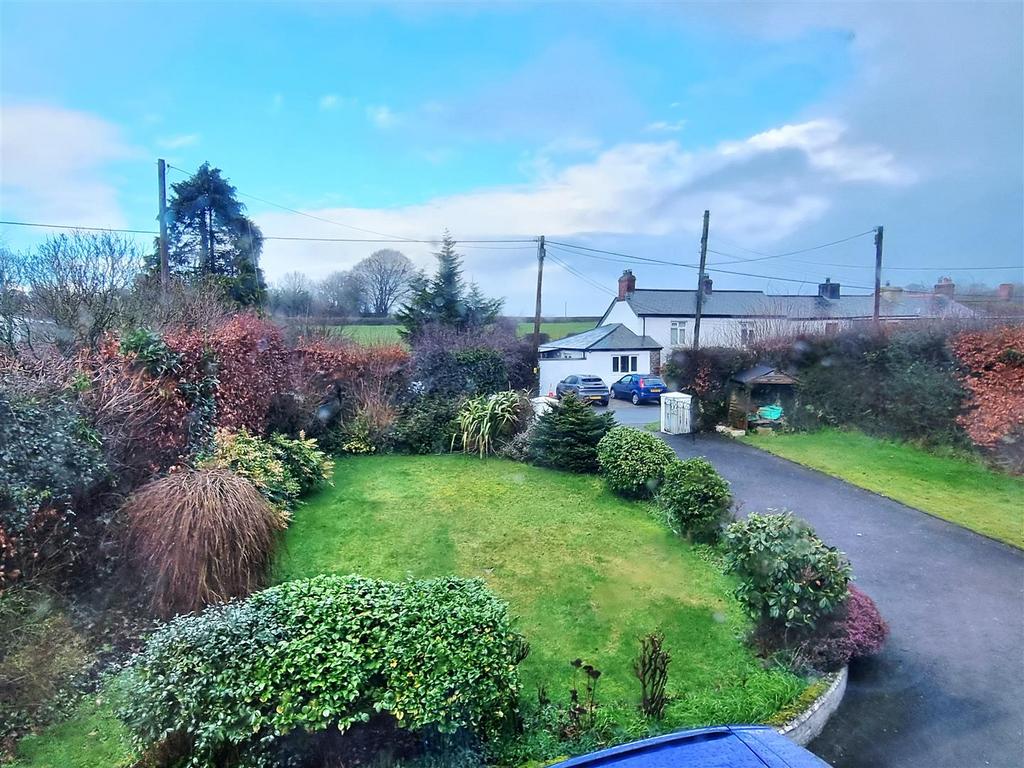 Front garden.jpg