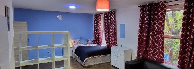 Hollybush-gardens-e2-9qh-1022711