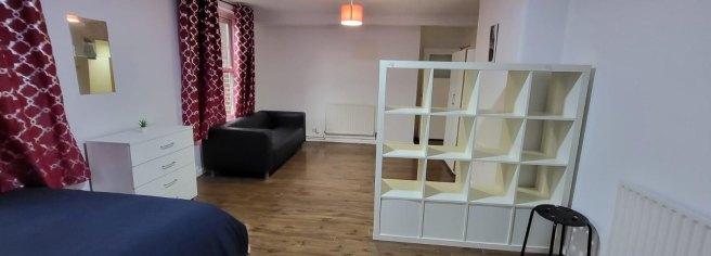 Hollybush-gardens-e2-9qh-1022713