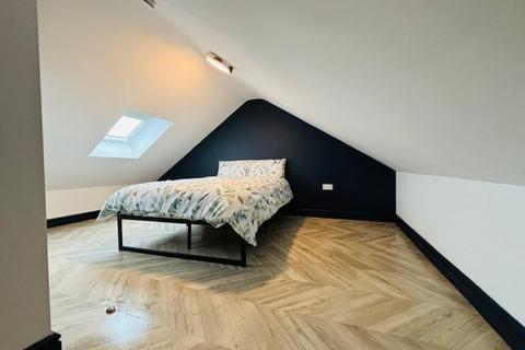 undefined, Bermuda Road