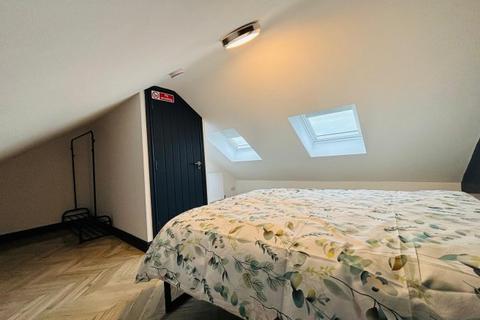 undefined, Bermuda Road