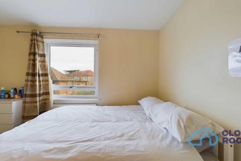 undefined, Shrewton Road