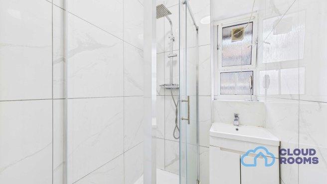 Shadwell-gardens-e1-2qh-1023024