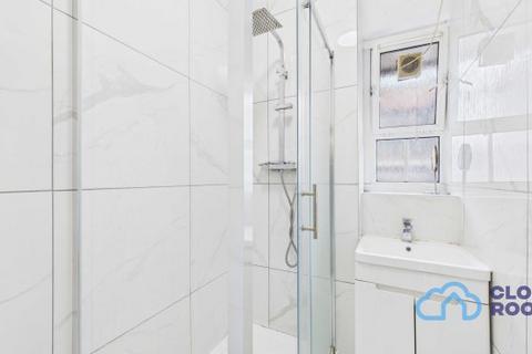 undefined, Shadwell Gardens