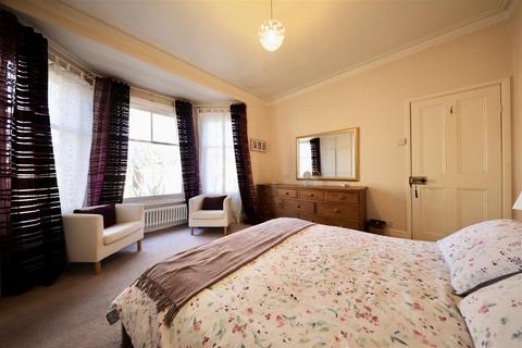 undefined, Park Avenue, Hull