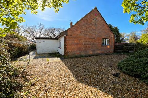 2 bedroom bungalow for sale, Avon Road West, Christchurch, Dorset, BH23