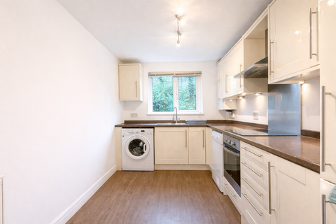 2 bedroom flat for sale, Home Farm Avenue, Macclesfield, SK10 3QW